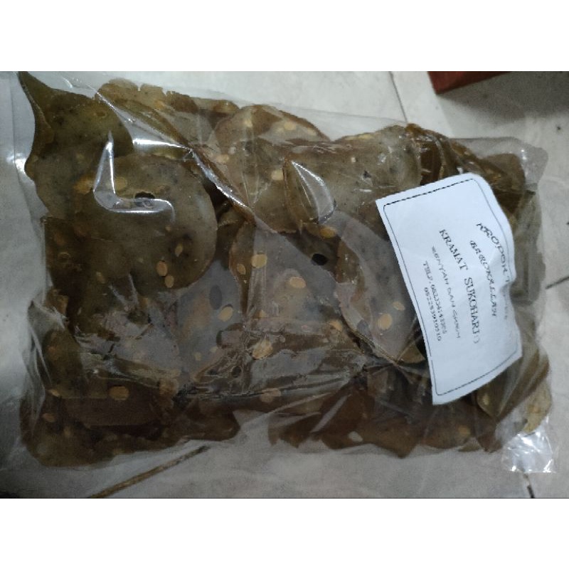 

kerupuk tempe / kerupuk kedelai mentah