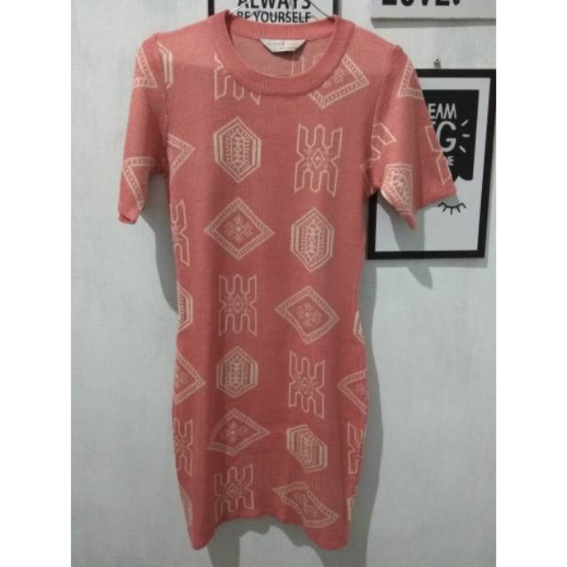 Preloved dress rajut