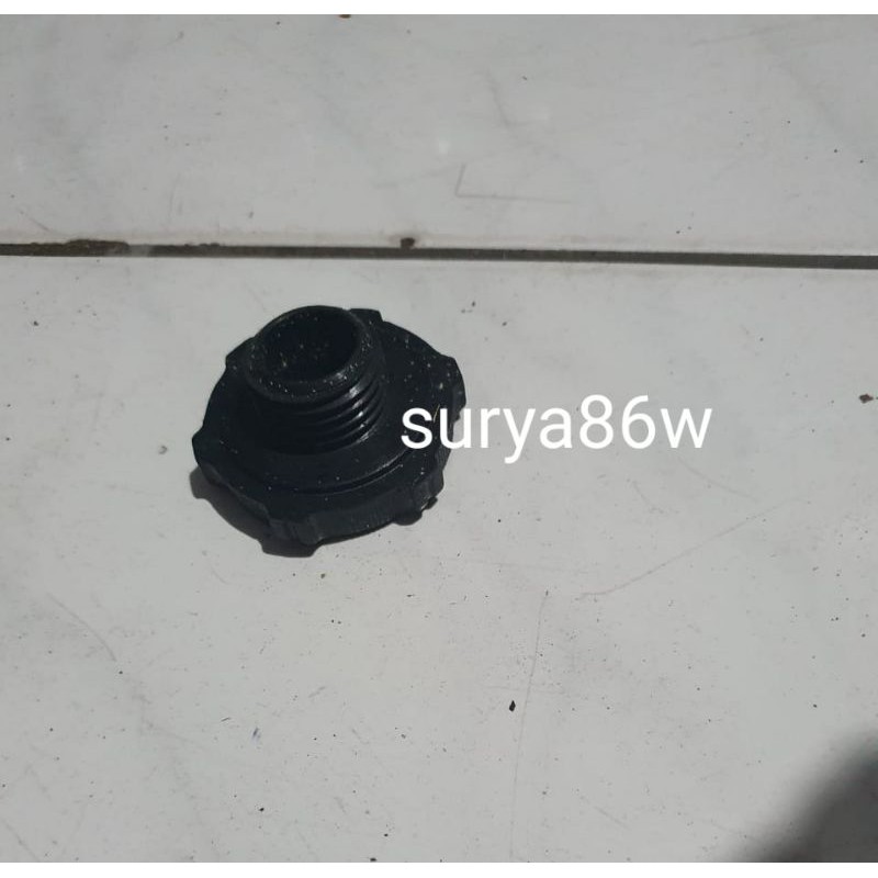 tutup oli mesin NISSAN DIESEL CKA12 - ENGINE OIL CAP