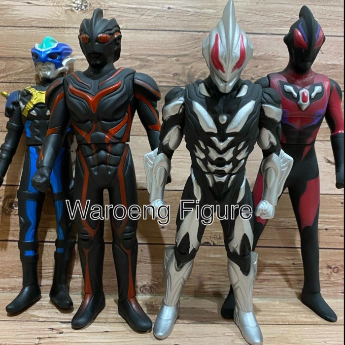 d02fbb Ultraman Belial Dark Zagi Evil Ultraman Action Figure - Random Darkultr Z2020X