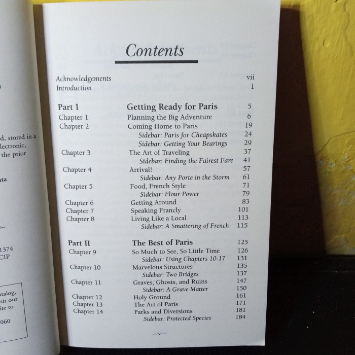 buku bahasa Inggris Paris for families by Larry lain 276 hal