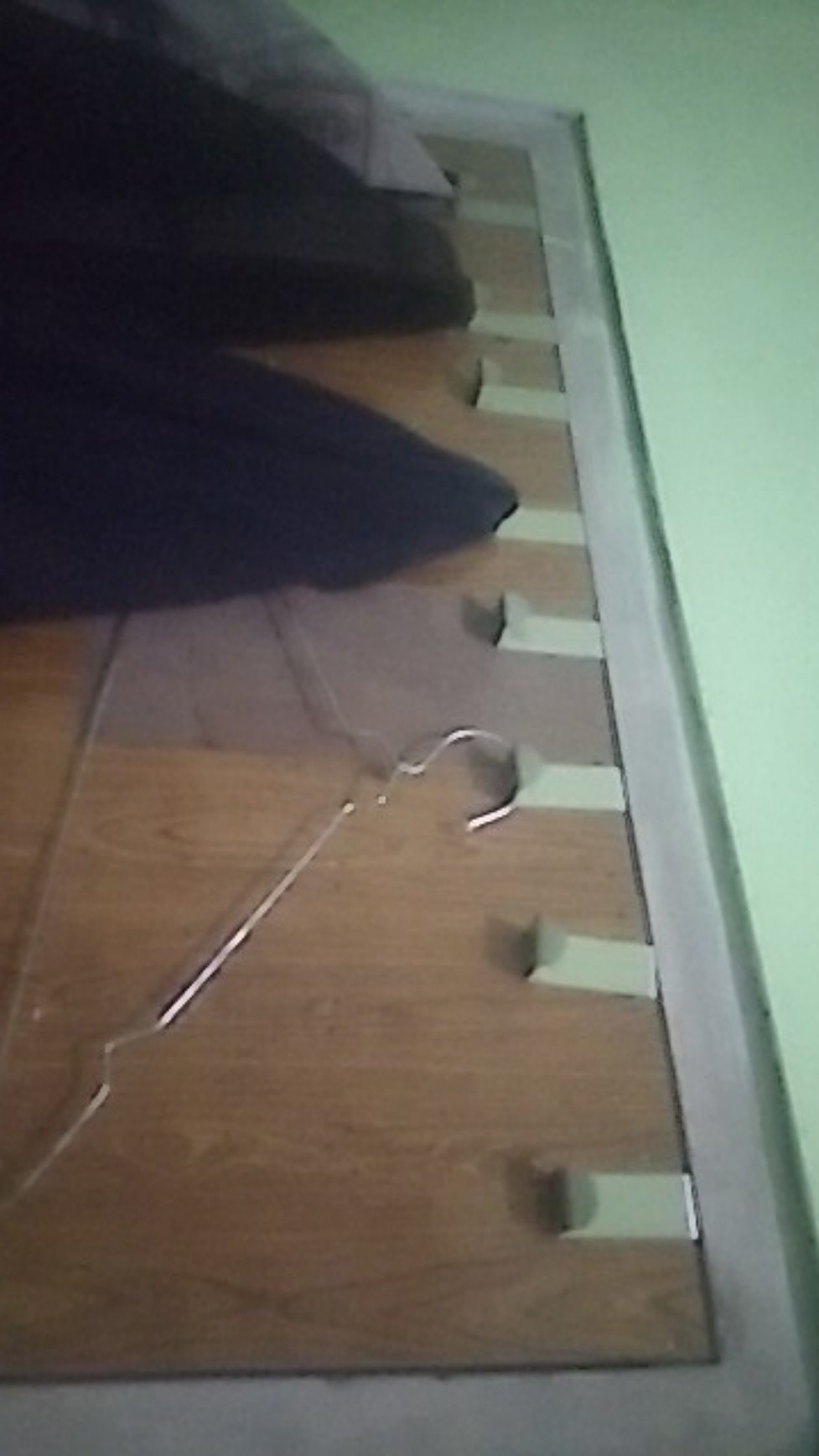 Gantungan Baju Minimalis Pintu Stainless Serbaguna Murah Hemat