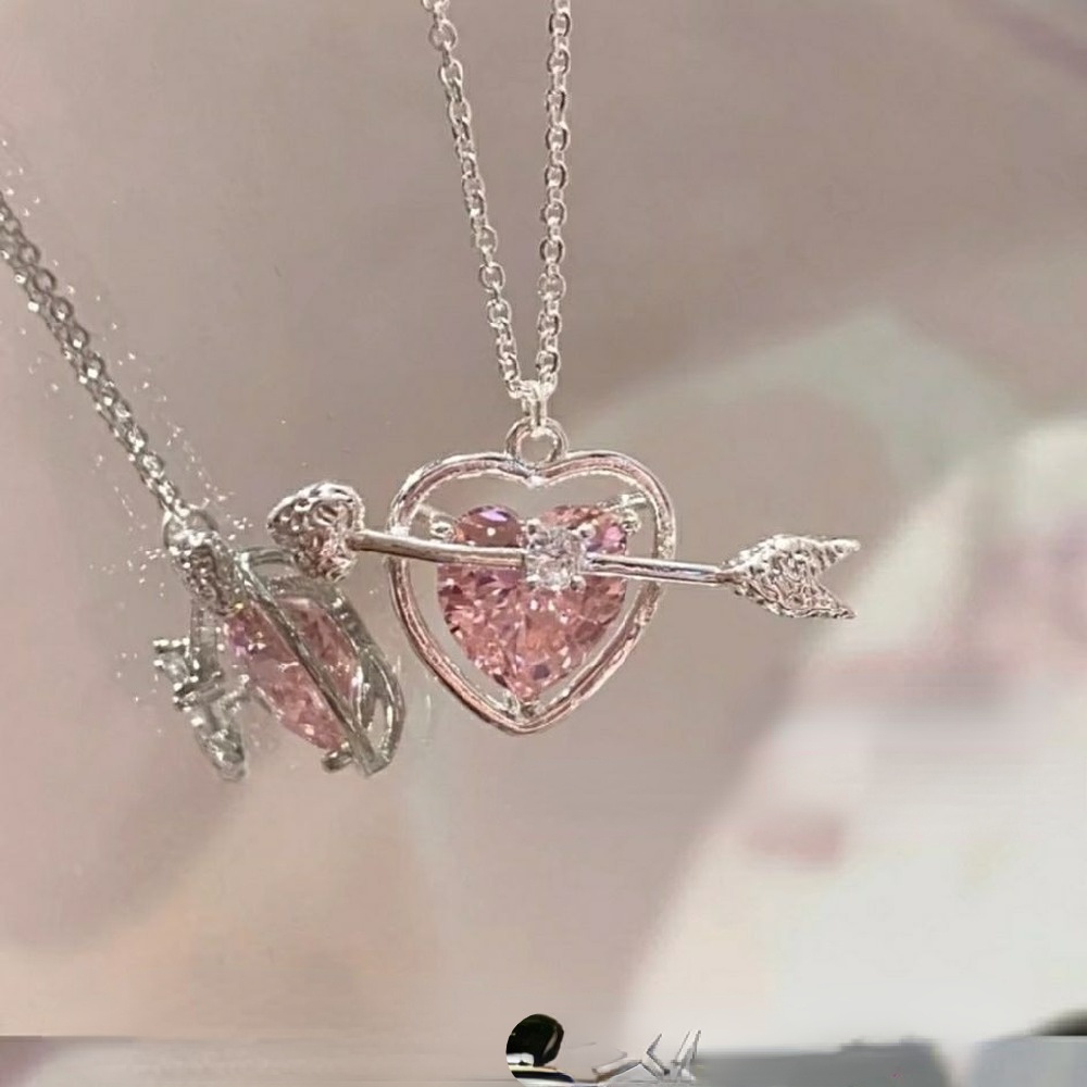 Kalung Desain Panah Cupid Hati Aksen Berlian Warna Pink Untuk Hadiah Pacar Perempuan