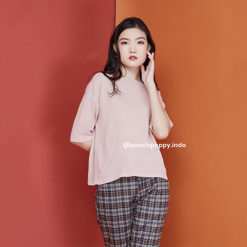 Peach Poppy Brie Top - Atasan Kaos Wanita Polos Lengan Pendek