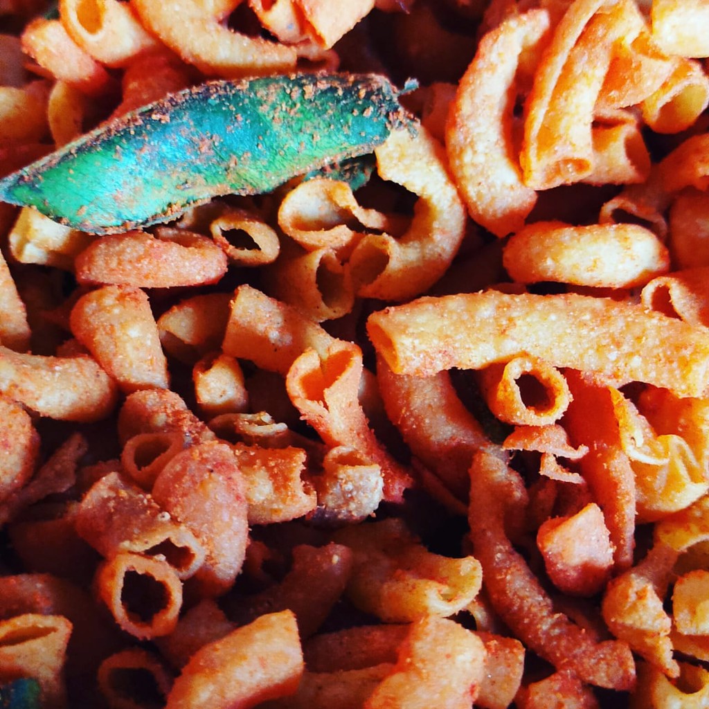 

Macaroni Pedas Daun Jeruk 1000gr