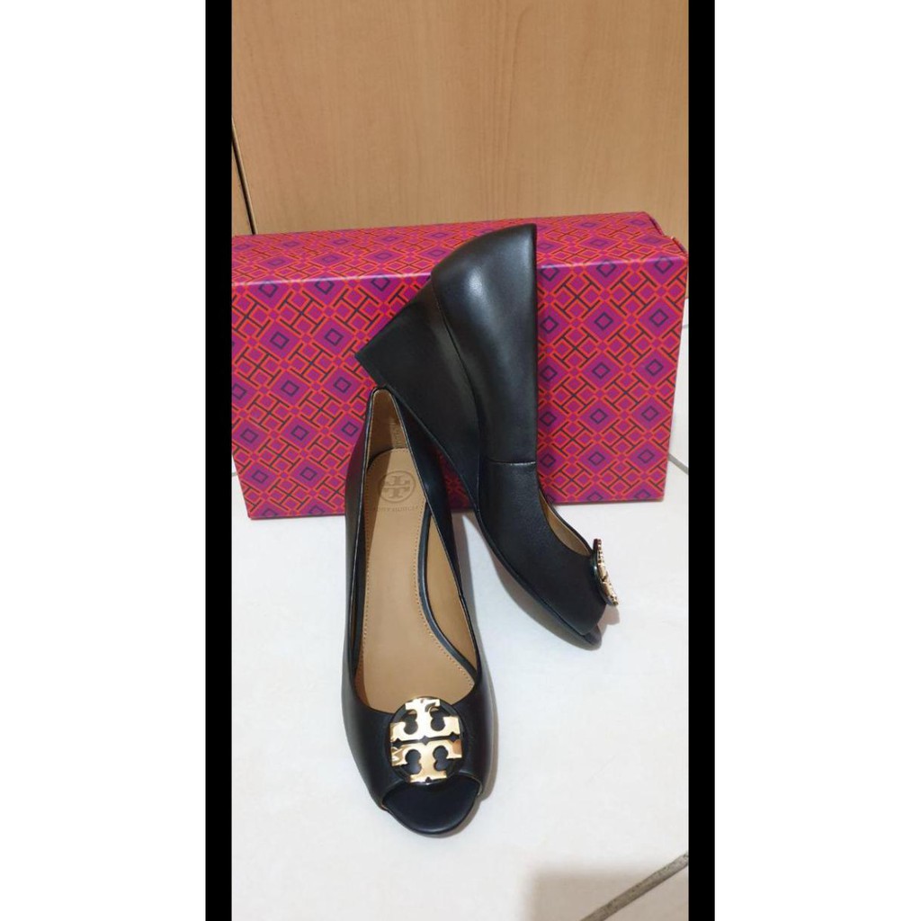 Sepatu Tory Burch Claire Wedges Open Toe Black Original Ready Stok