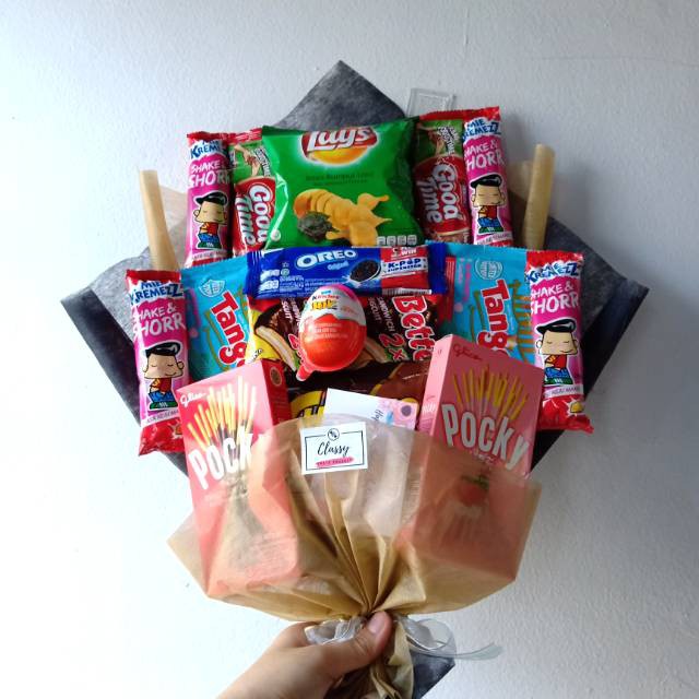 

Snack Bouquet / Bucket Buket Snack Jajan / Hadiah Kado Wisuda Graduation