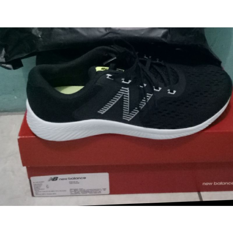 Sepatu New Balance Original Hitam Putih