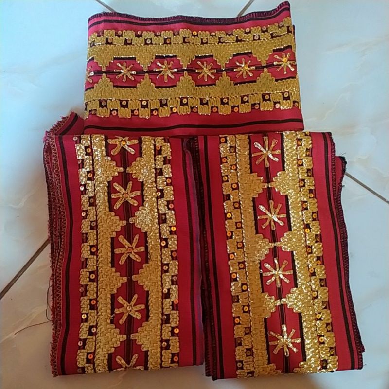 Bisban / Selendang Tapis Lampung Motif Abung Murah-Bintang Catur Merah