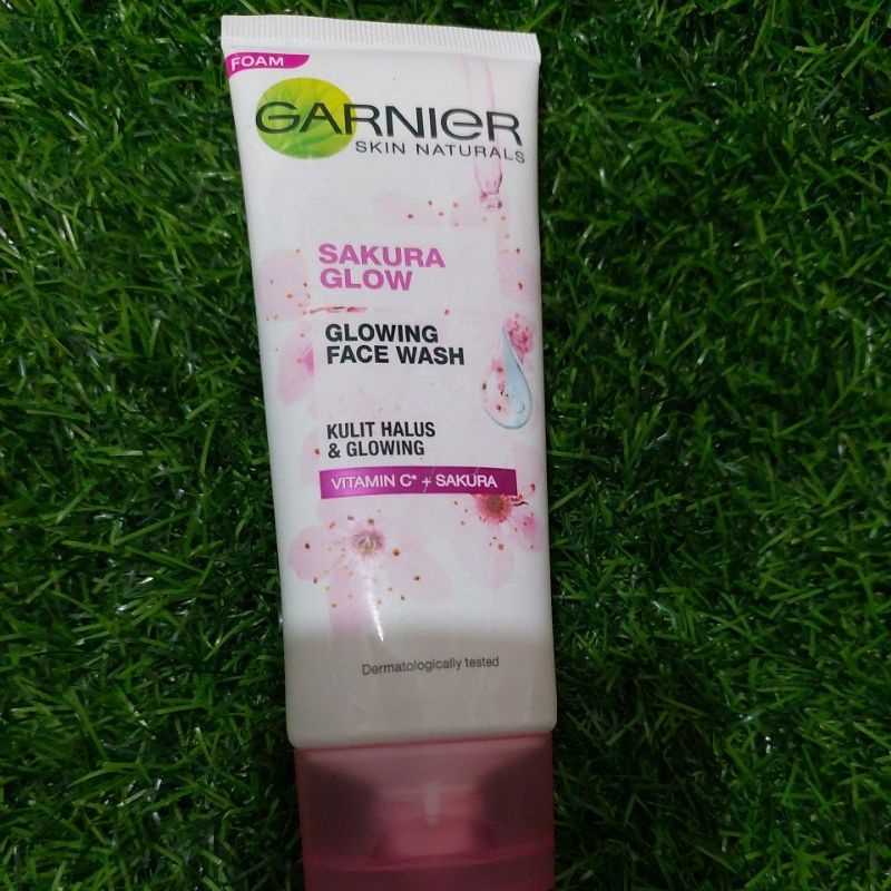 PROMO GARNIER SAKURA GLOW Glowing Face Wash100 ml(BESAR)/SABUN WAJAH PINK/GARNIER