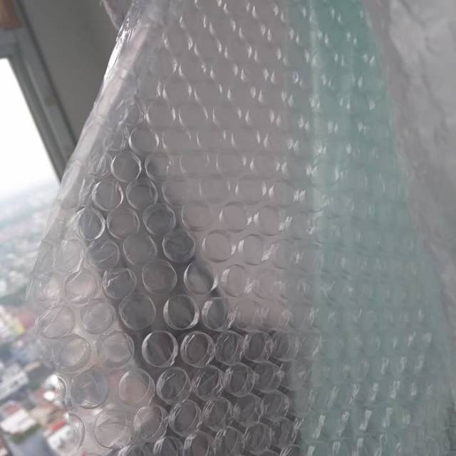 

PACKING BUBLE / BUBBLE WRAP 1000 per transaksi (packaging)