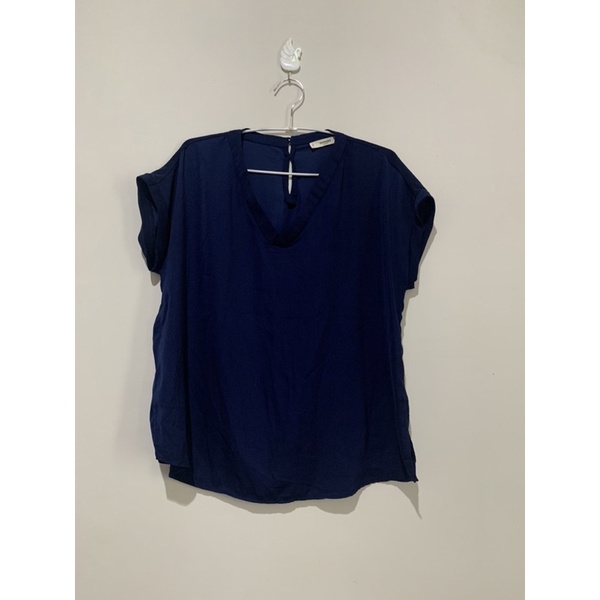 BAJU ATASAN WANITA MANGO