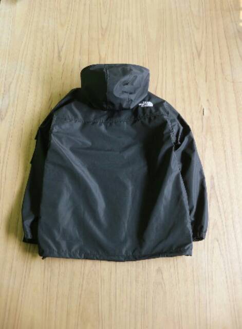 Sweater gunung THE NORTH FACE