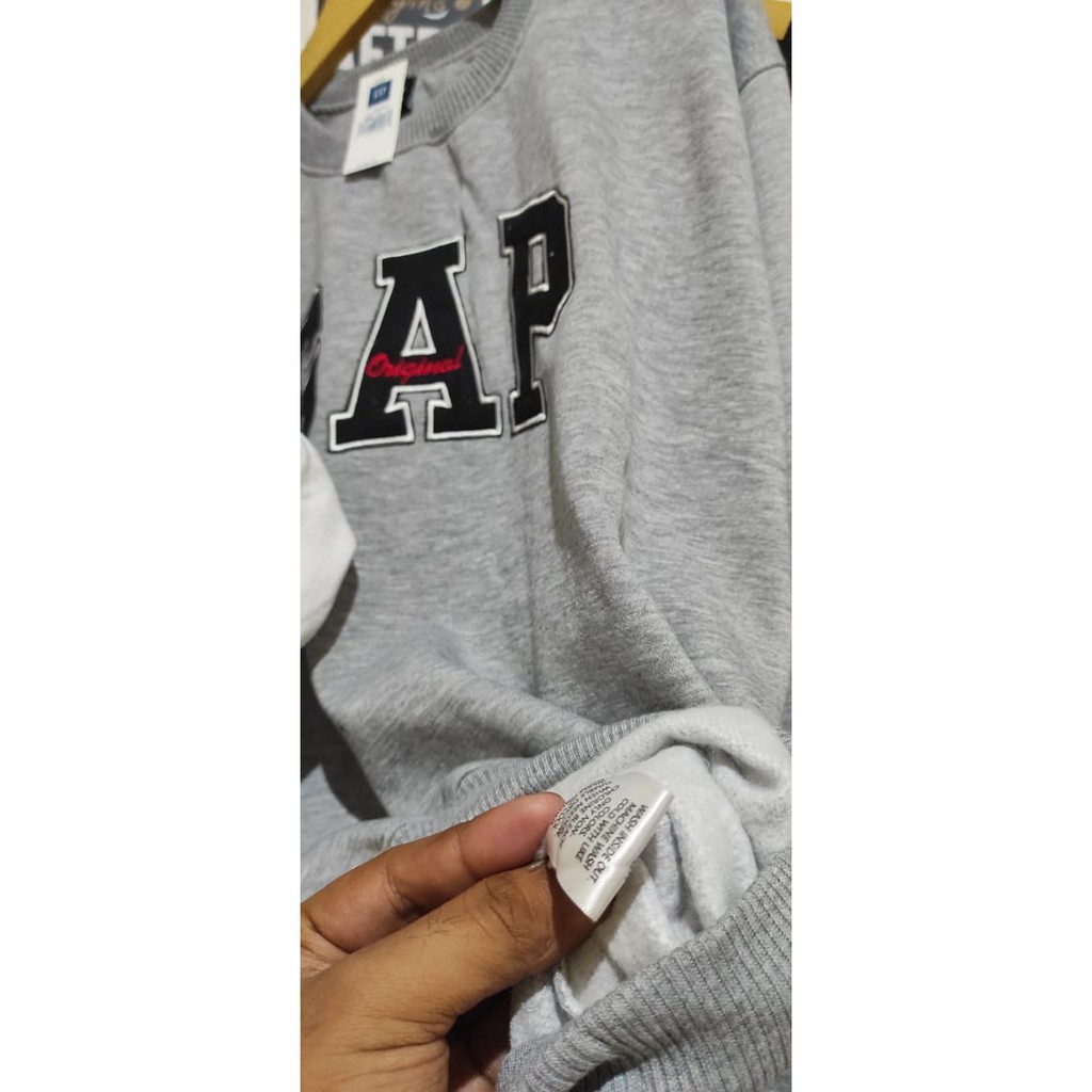 Sweatshirt GAP Model Crewneck Teks Bordir Premum Quality Full Tag Label untuk Pria dan Wanita