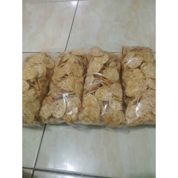 

peyek dan keripik tempe