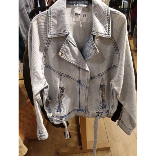 SALE JAKET BERSHKA CEWEK
