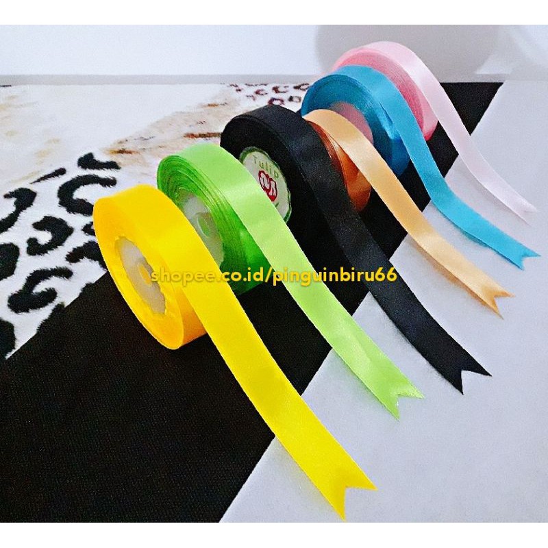 

PITA POLYESTER warna warni LEBAR 2 CM.diameter gulungan SESUAI PICT.