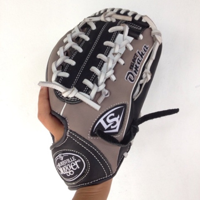 harga glove softball