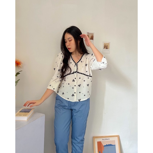 KANON - Hotaru Crinkle Blouse - Blouse kantor / kuliah motif bunga crinkle