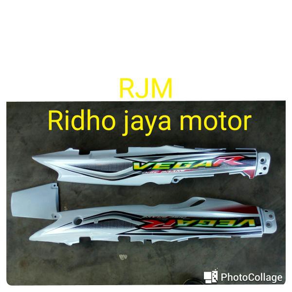 Cover body vega R lama putih strip merah
