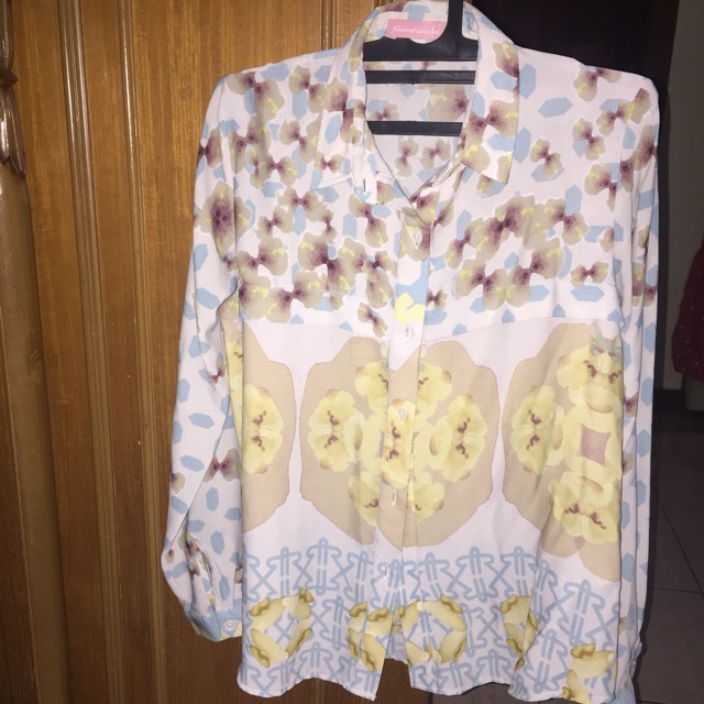 Abbey top ria miranda