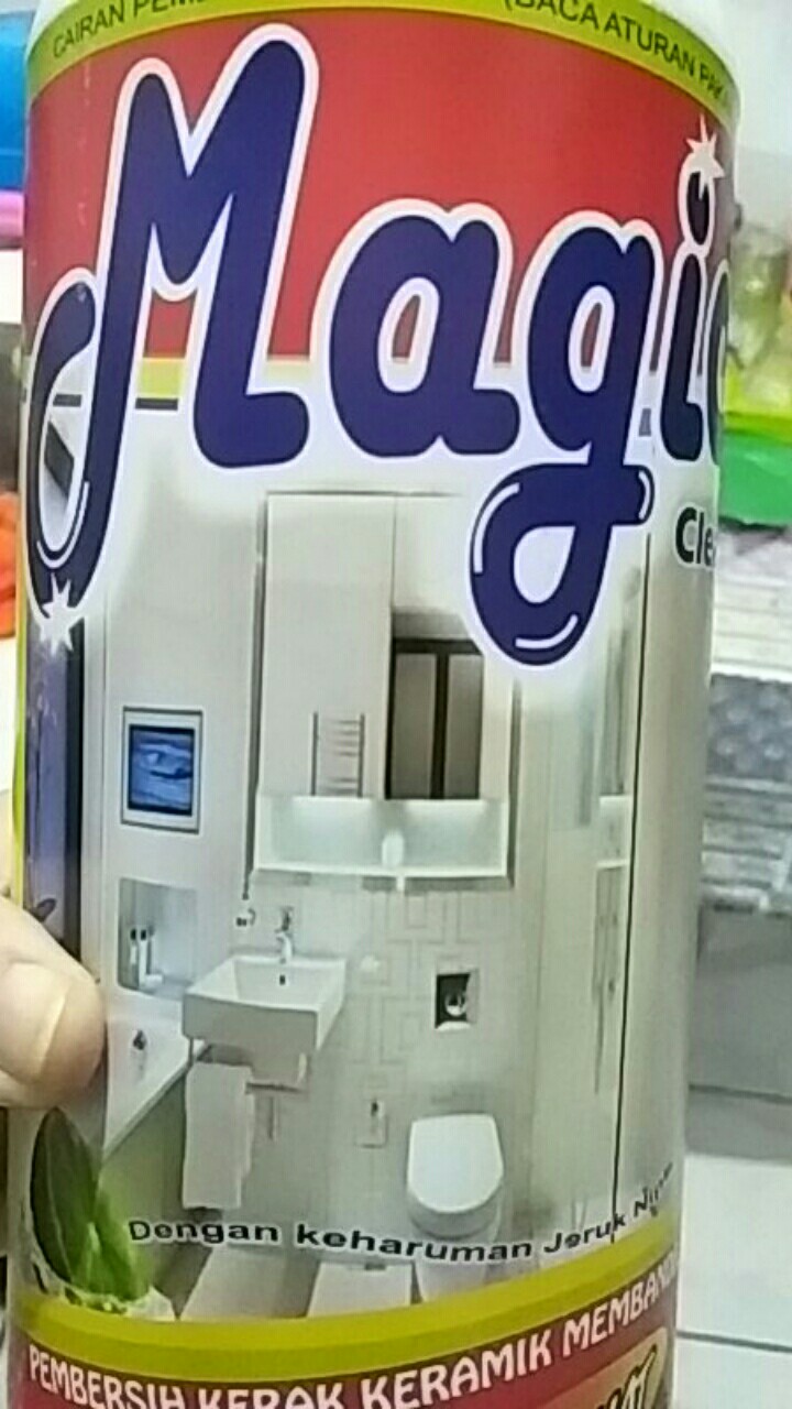 Magic Clean Pembersih Kerak Kamar Mandi Isi 1000 Ml