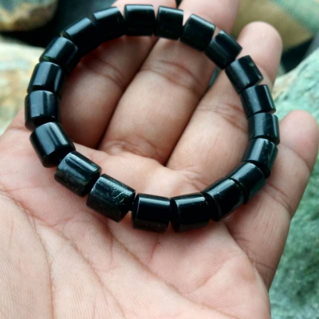 Gelang natural black jade