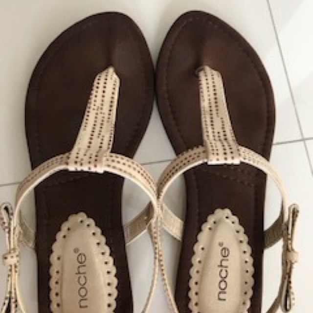 Flat shoes noche size 36