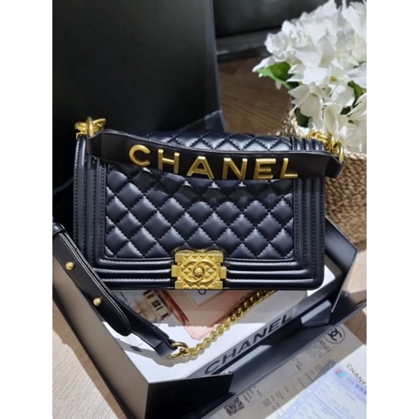 Chanel boy strap 25cm incld box magnet