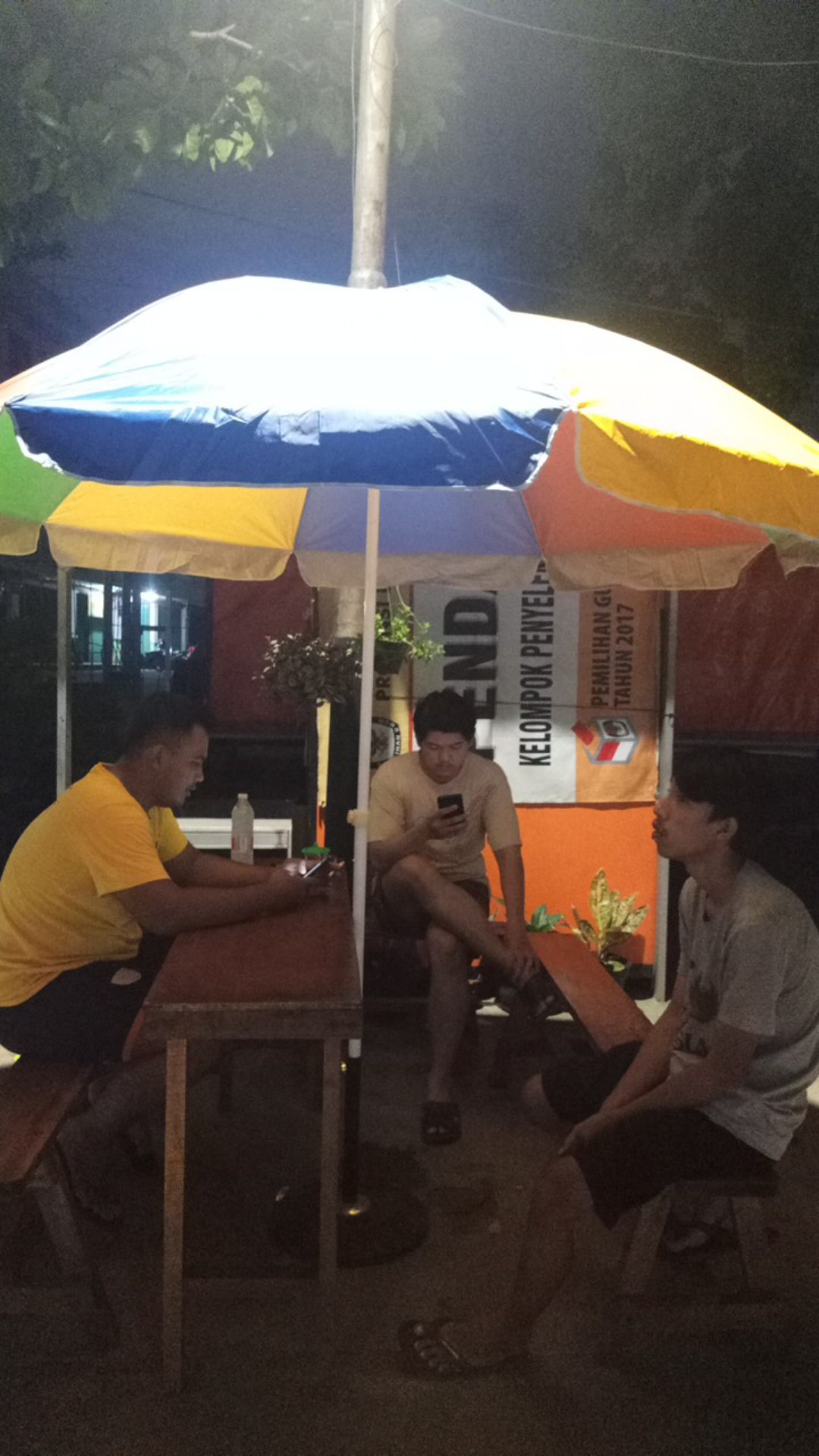 Payung Tenda / Payung Cafe / Payung Pantai Parasol Pelangi 264 Cm ( 52  )