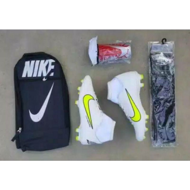 Bisa bayar di tempat cod ( PAKET KOMPLIT  ) SEPATU BOLA  nike cr7 booth superfly-putih nike