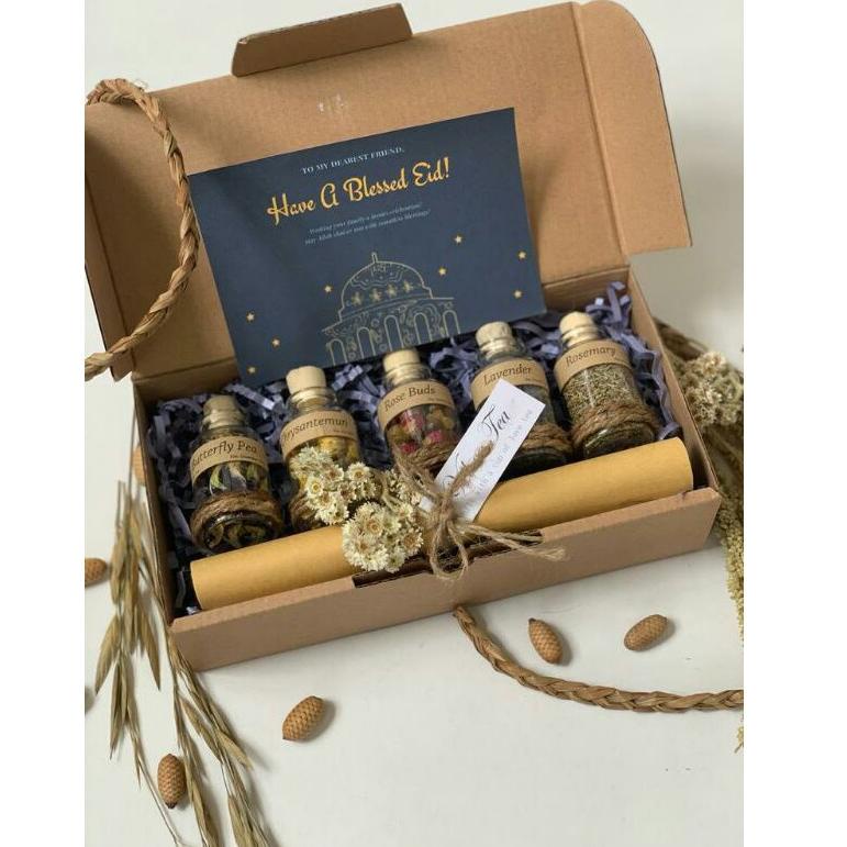 

[KODE QTYP0] Hampers Lebaran Parsel Ramadhan Artisan Tea Parcel Puasa Ied Mubarak Gift Kado Hemat Ulang Tahun Wisuda Gift New Year Imlek Valentine Kado Wedding Anniversary Get Well Soon Hampers Custom Teh Bunga Kado Special Hampers Isoman Unik Special Gif