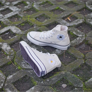 converse high top daisy