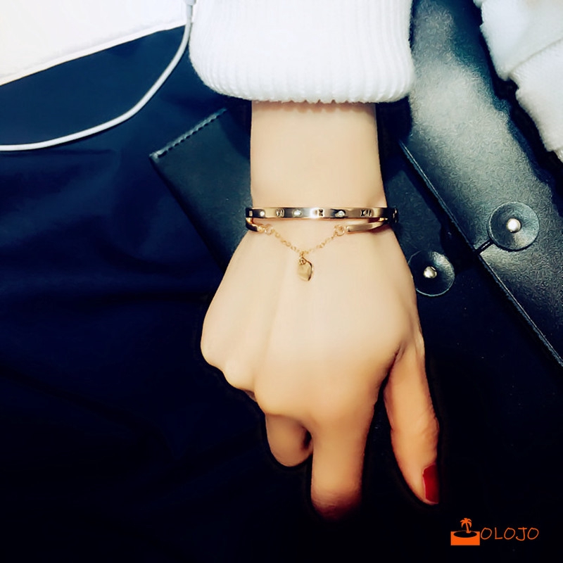 Gelang Bangle Mewah Bahan Stainless Steel dengan Hiasan Hati untuk Wanita