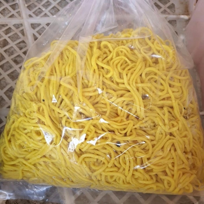 

MIE KUNING BASAH