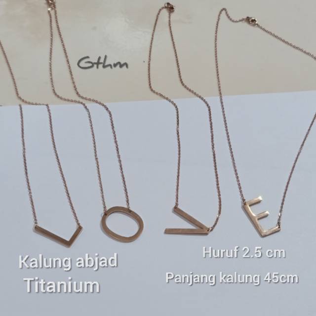 Kalung titanium gisel abjad huruf 2.5cm rosegold mewah stainless steel