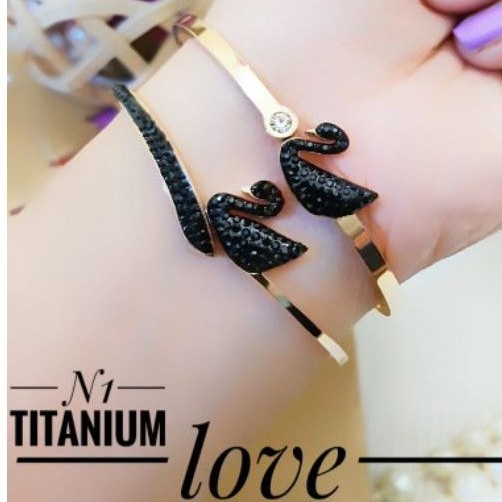 Titanium gelang angsa hitam wanita skl43