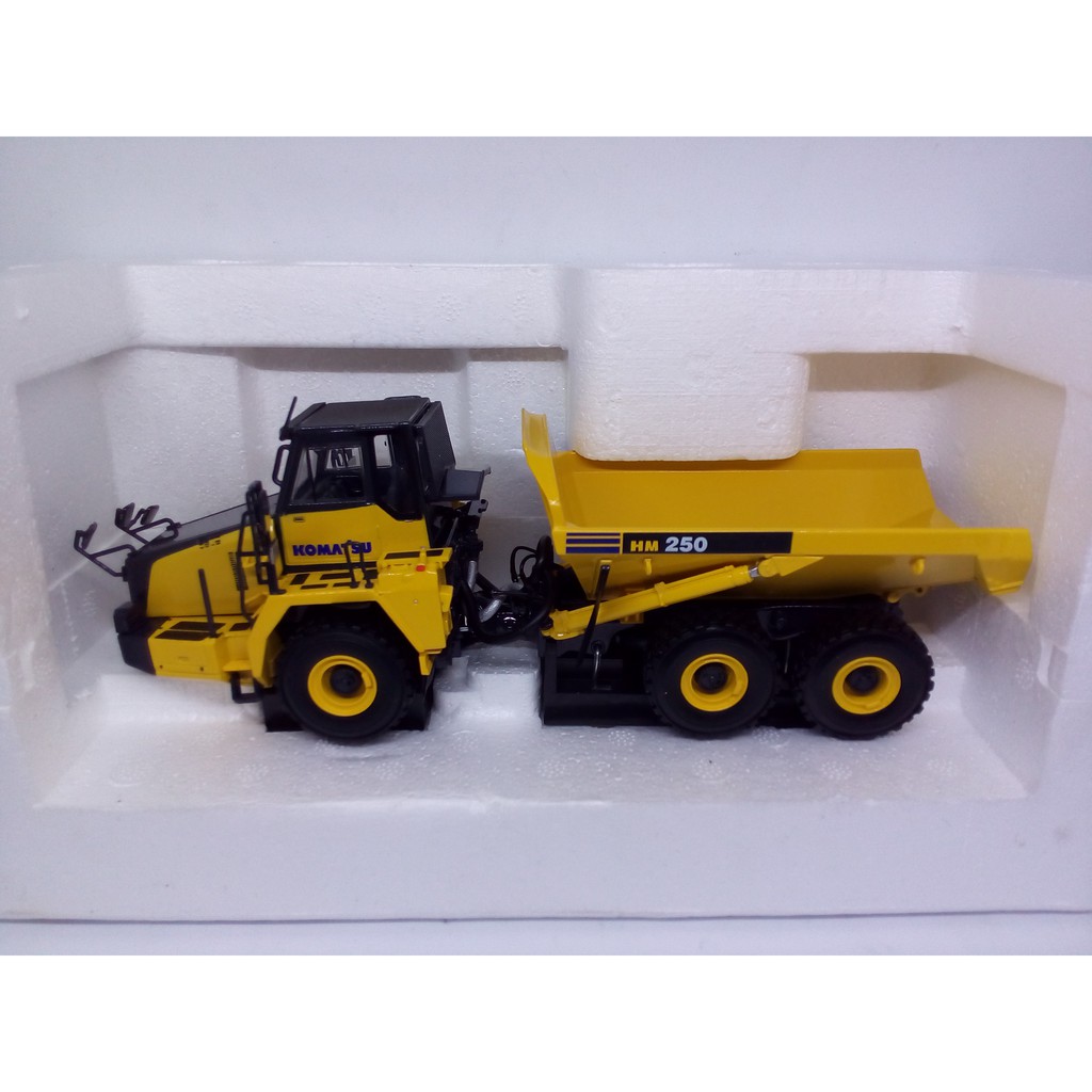 Komatsu HM 250 Articulated Dump Truck Diecast Miniatur Alat Berat Replika Harga Murah