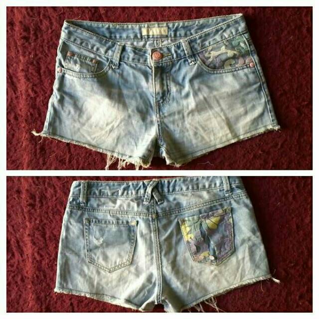 HOTPANT YISHION JEANS FIT SIZE M