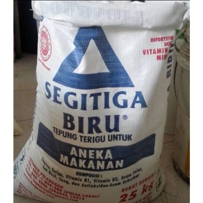 

Tepung terigu segitiga biru 500 gram (1/2Kg)
