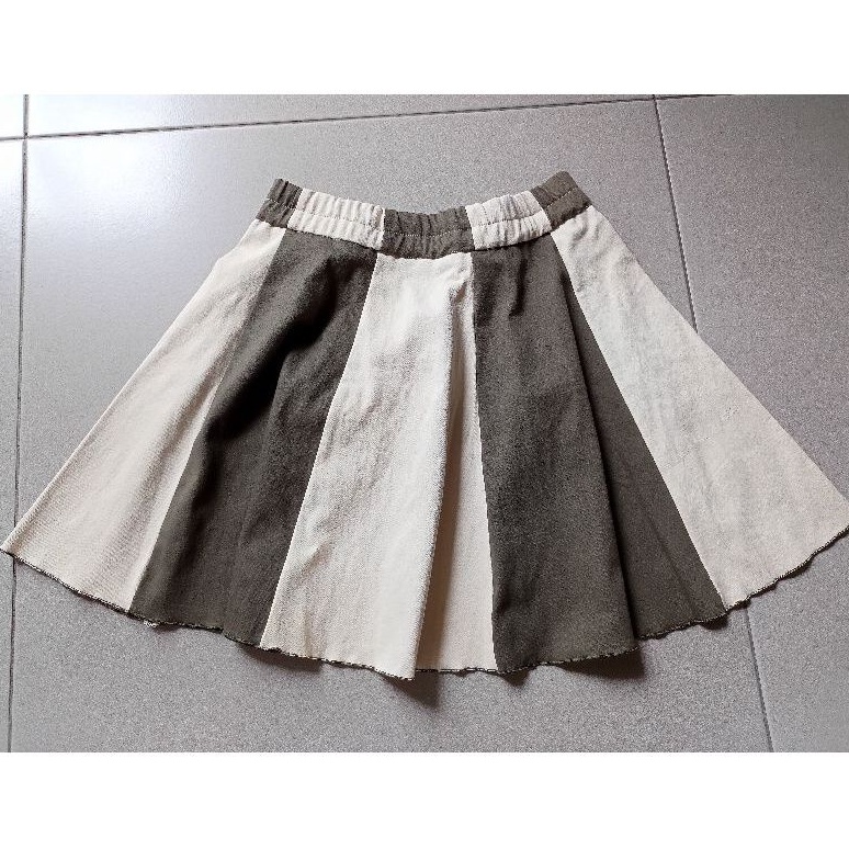 Rok pendek payung wanita stretch