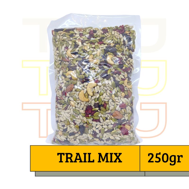 PREMIUM TRAIL MIX 250 Gr (ALMONDS, CHASEW,CRANBERRY, PUMPKINSEED, SUNFLOWERSEED)