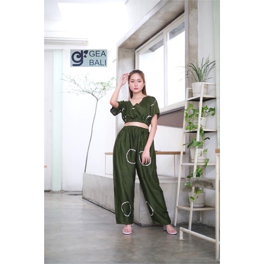 Gea_Bali | Setelan Atasan Crop
