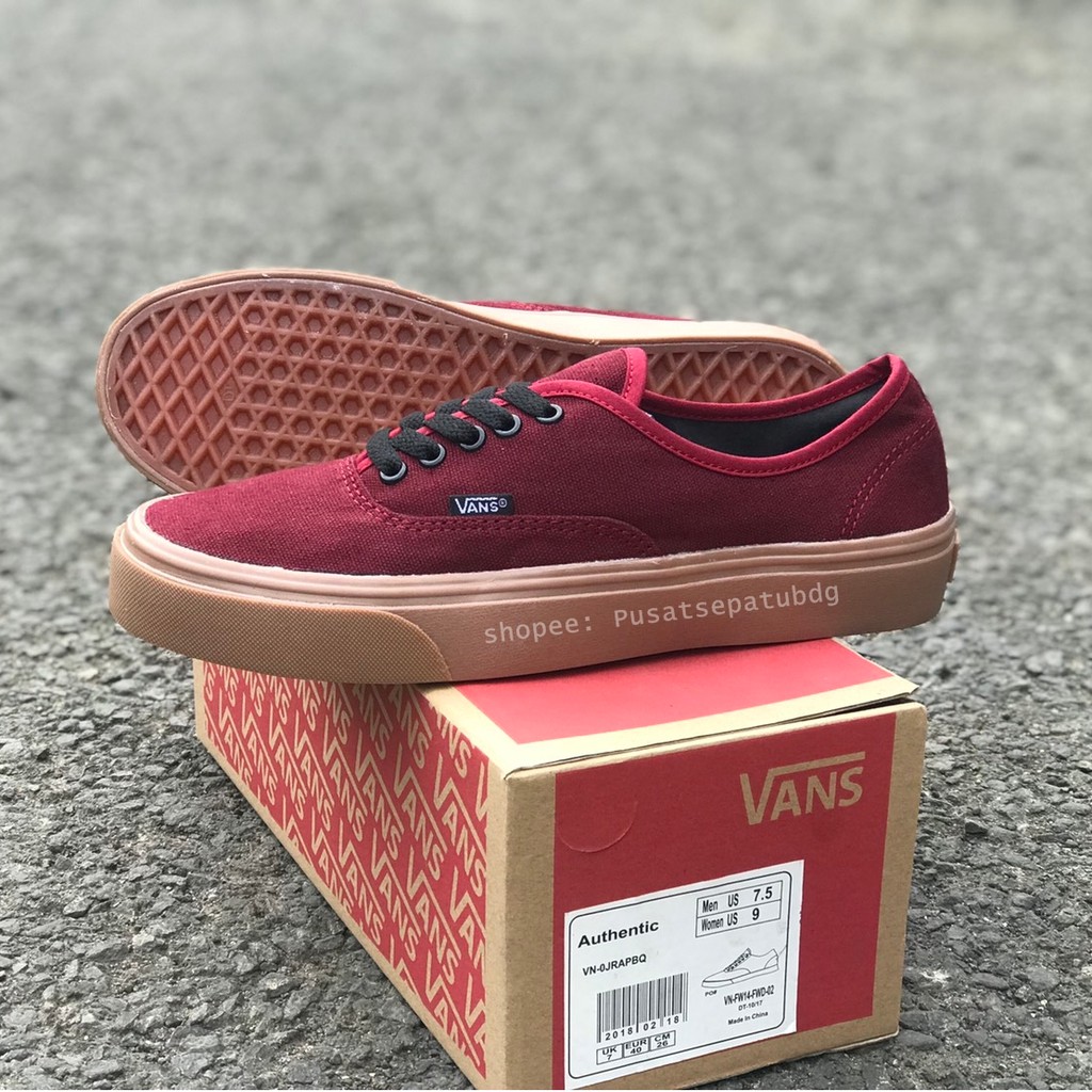 VANS AUTHENTIC BLACK GUM WAFFLE DT