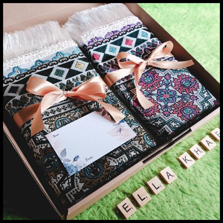 

Hampers Sajadah Mewah Jumbo Nikahan Hadiah Orang Tua Lebaran Idul Fitr