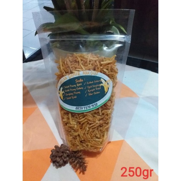 

Stik Singkong pedas manis gurih 250 gr
