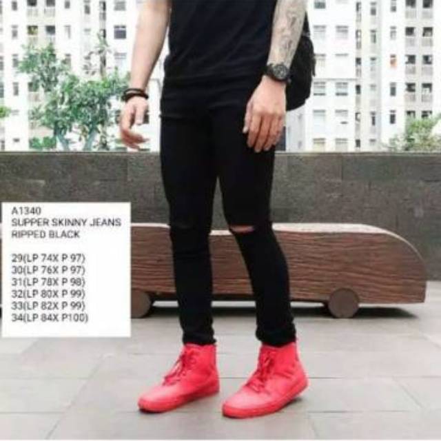 Celana jeans sobek lutut pria ripped jeans softjeans hitam Celana jeans sobek lutut pria ripped jeans softjeans hitam
