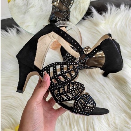 Bryan Erlizha Heels Runcing Gladiator Lasercut Pesta Unik Daun Mote Permata Laser 5cm 9cm Suede Beludru