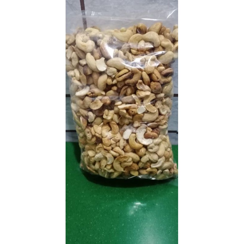 

SUPER MURAH!! Kacang Mede Mentah Belah