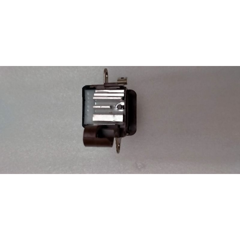 ic regulator yaris innova rebon